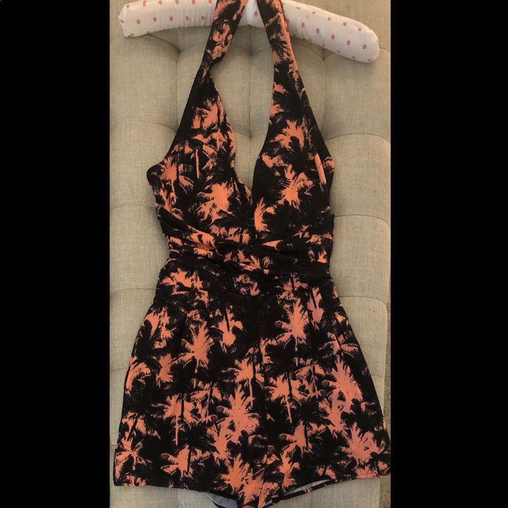 Guess Tropical Romper, barely worn like new